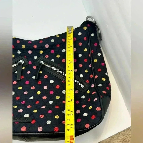 Vera Bradley Vivian Hobo bag in black and red dots cotton print - Picture 4 of 7
